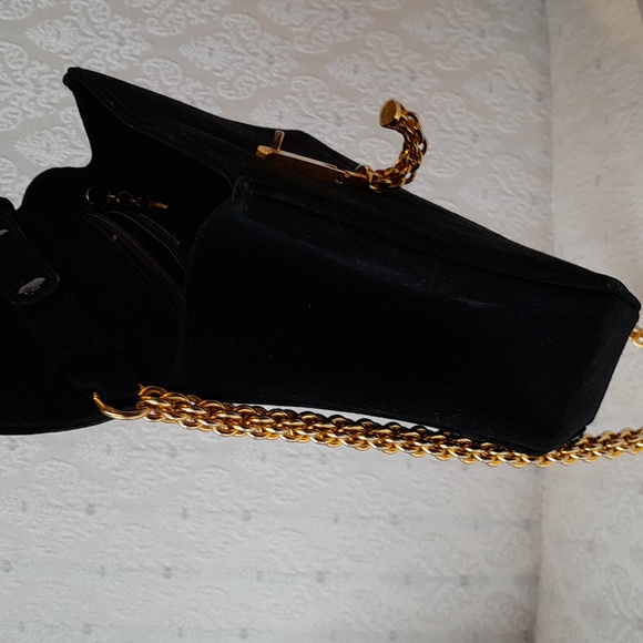 Paloma Picasso  Vintage Suede Chain Cross body Bag! - Picture 9 of 15